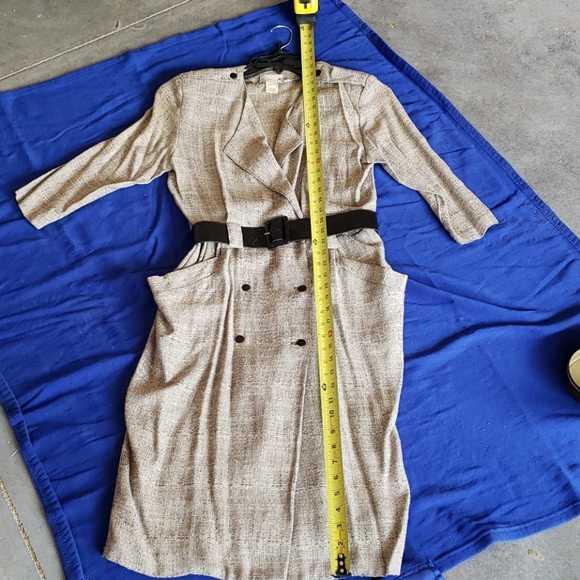 Dress - Picture 4 of 4